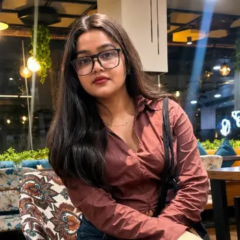 Monika Yadav  Yoga Teacher From Jankipuram Lucknow